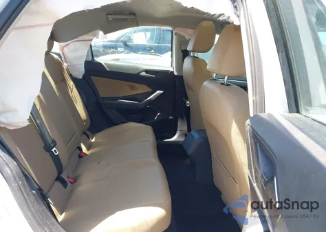 2019 Volkswagen Jetta 1.4T R-Line/1.4T S/1.4T Se z USA, uszkodzony, nr VIN 3VWC57BU9KM087322